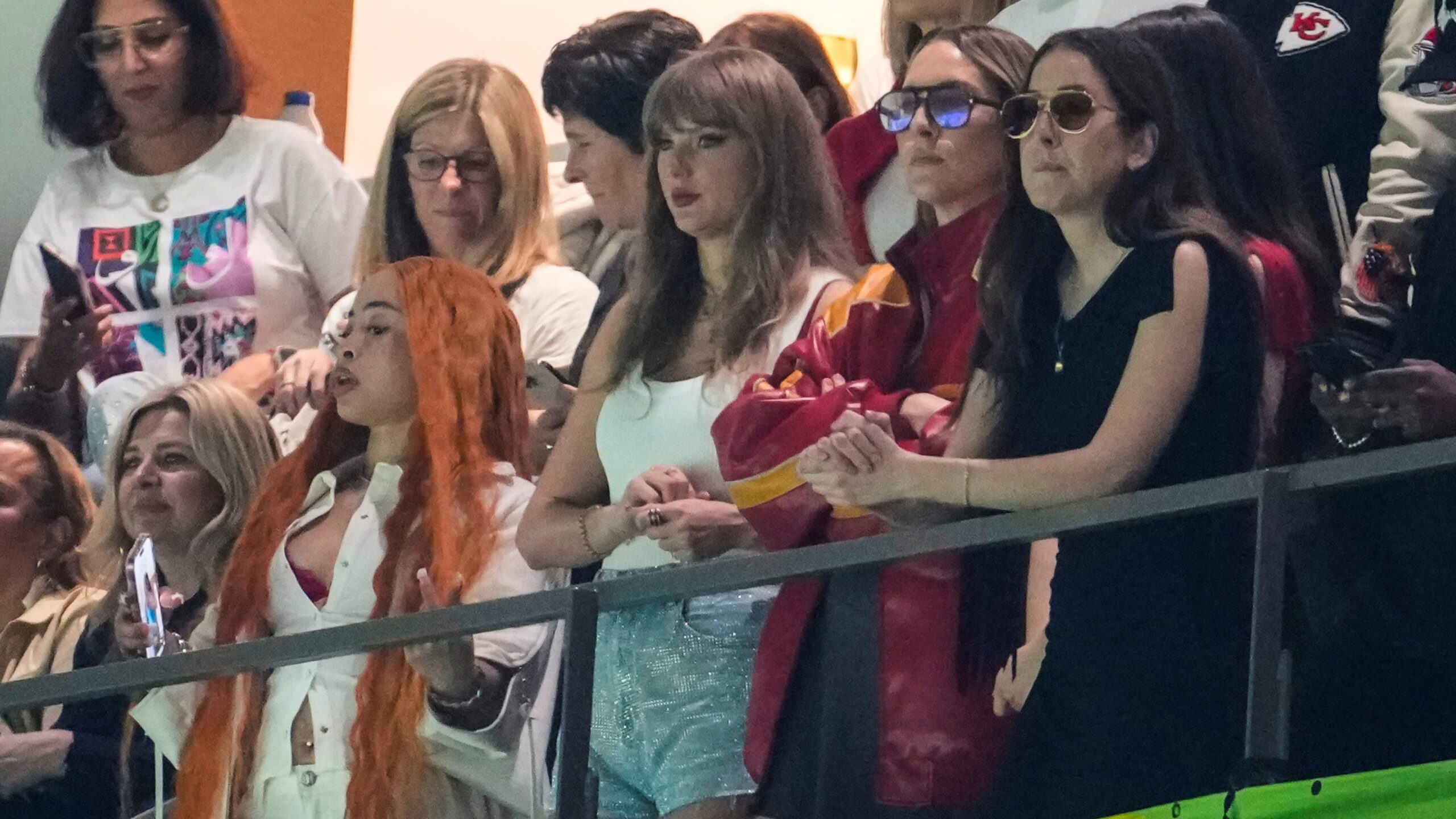 Taylor Swift shakes off boos while watching Travis Kelce at the Super Bowl against Eagles