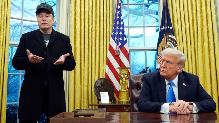Trump mulls sending checks to American citizens for DOGE savings