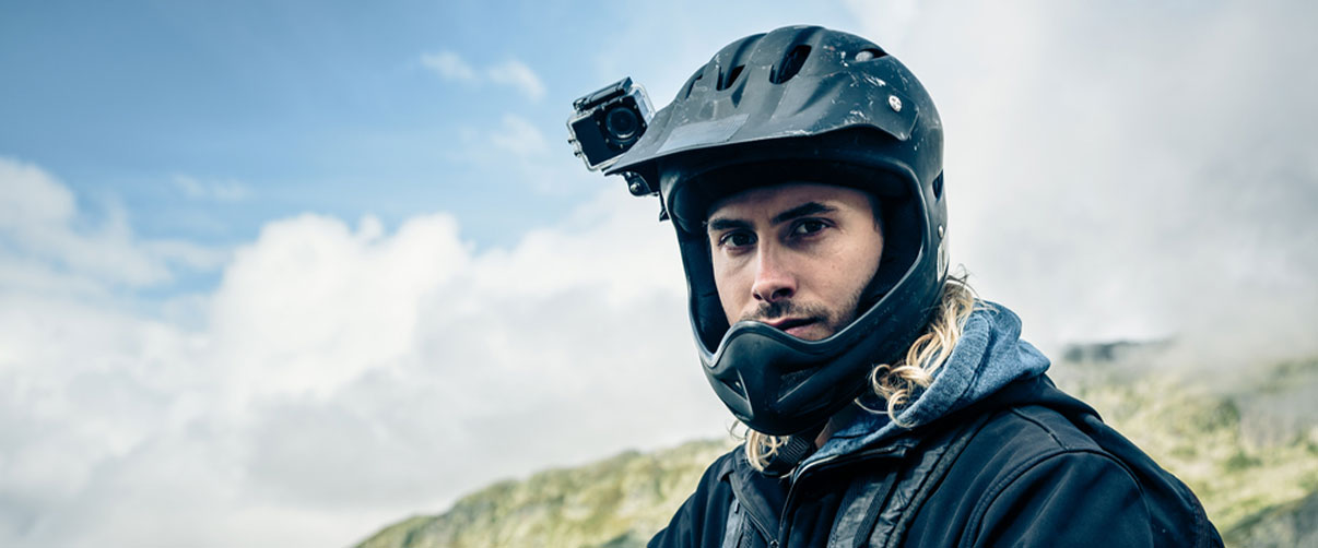 Best Cameras for Motovlogging: Which One Delivers the Best Performance on the Road?