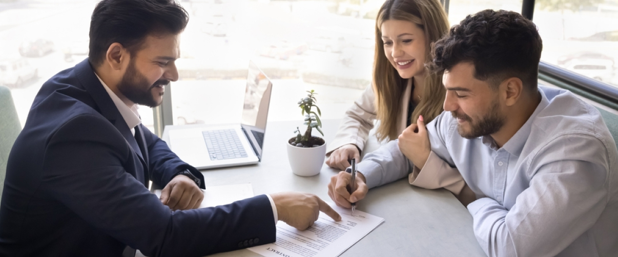 Short-Term Lease vs Long-Term Lease: Which One is Right for Your Business?