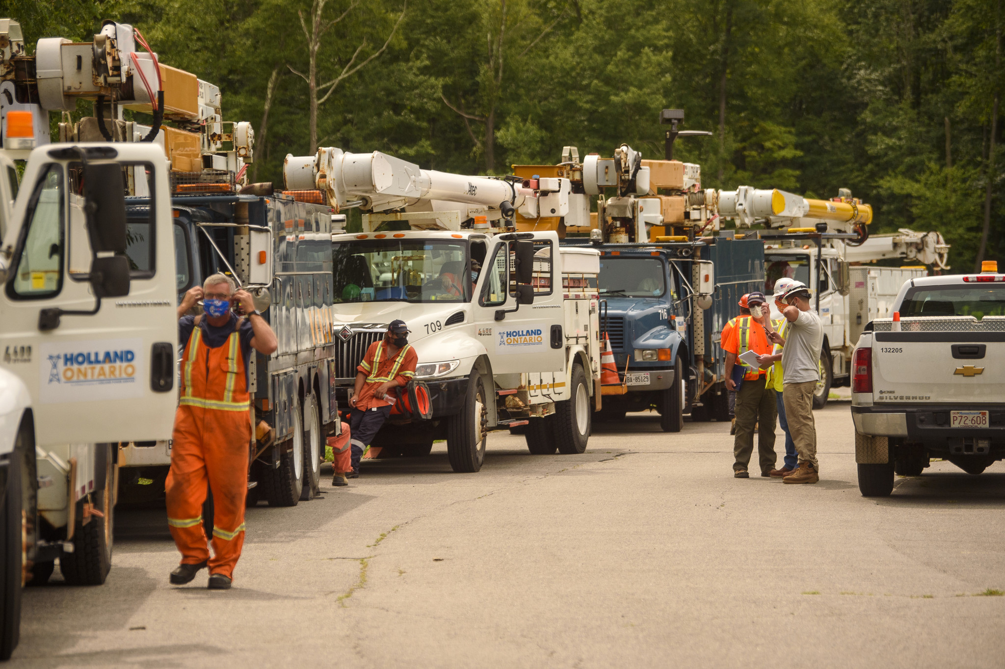 CT officials trying to block Canadian tariffs they say will drive up electric, gas prices