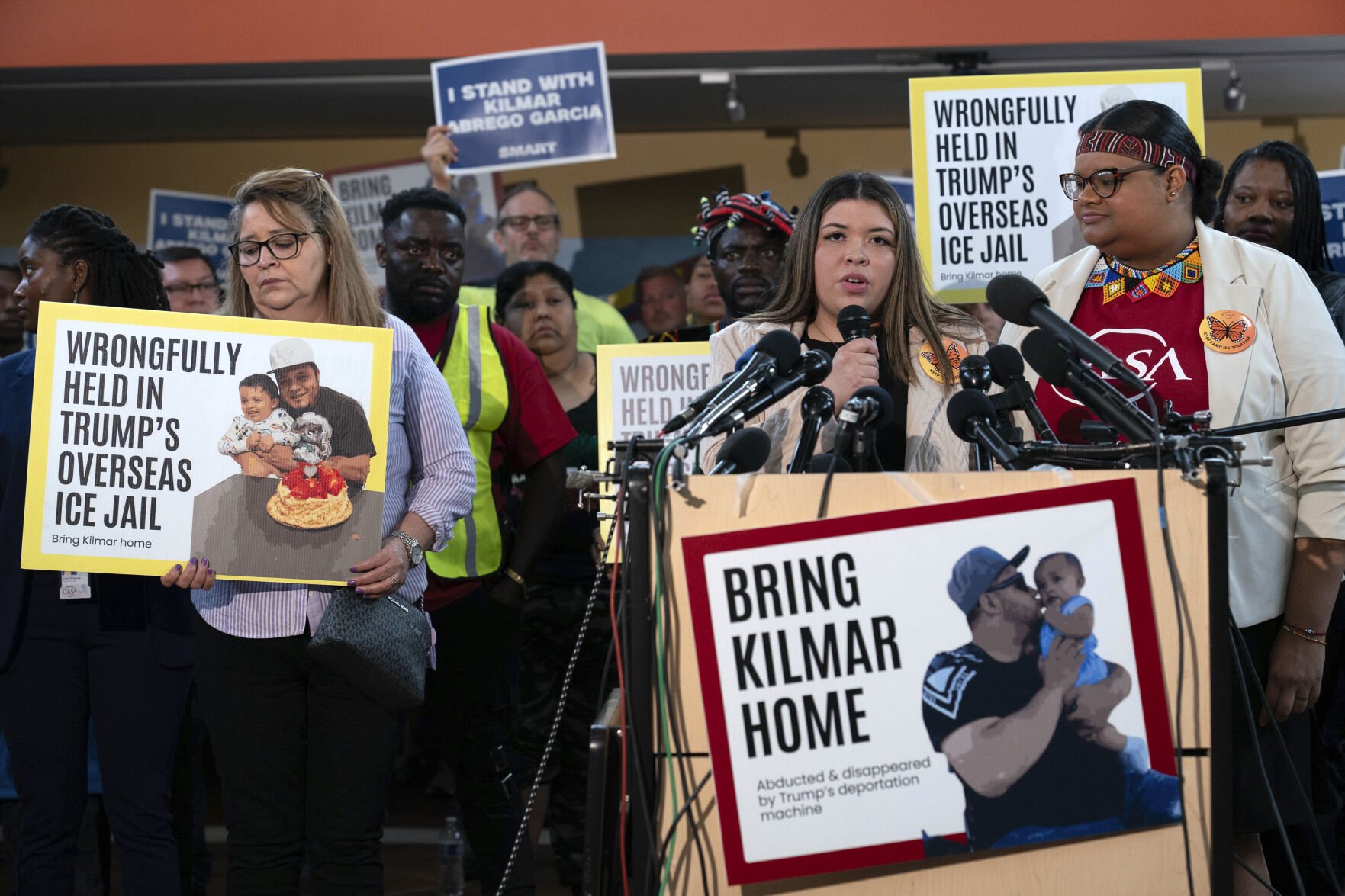 US won’t say whether it’s facilitating return of mistakenly deported man, despite judge’s order
