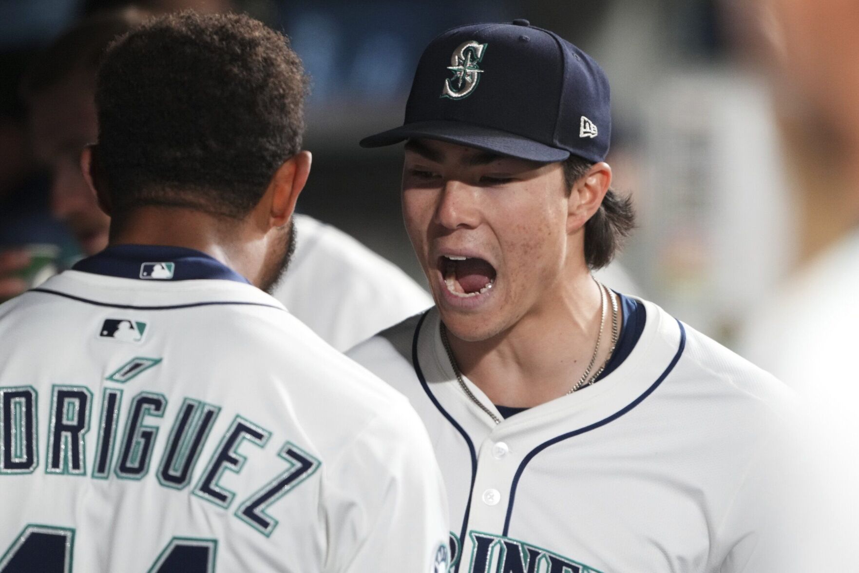 Mariners thump Rangers behind Bryan Woo’s brilliant outing