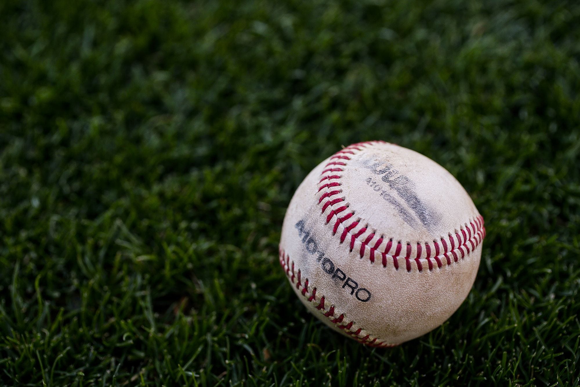 10 players leave Arizona high school team after dugout confrontation