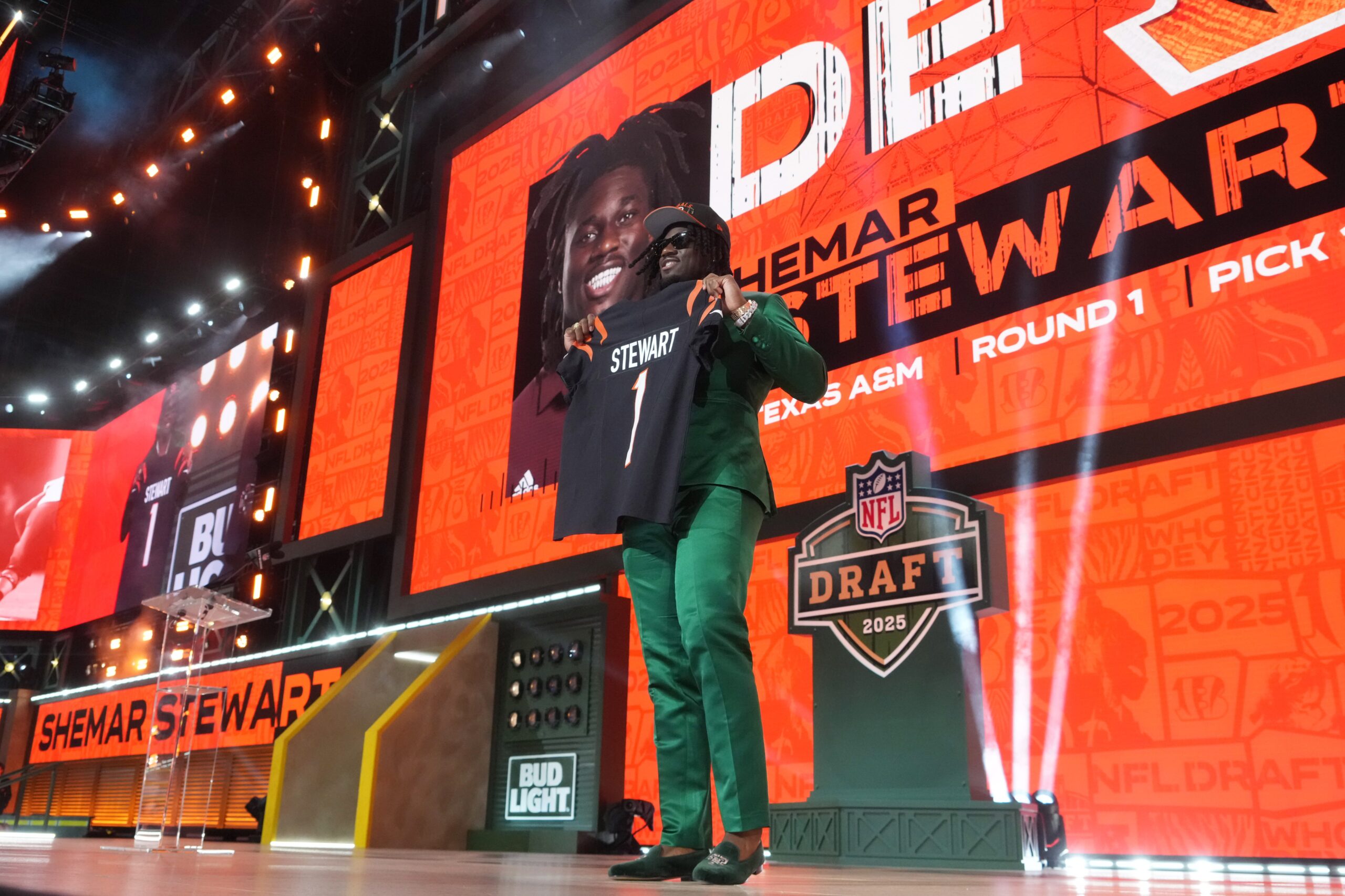 Best reactions after Bengals draft Shemar Stewart in first round