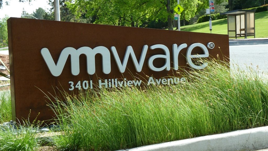VMware is suddenly offering a free hypervisor once again
