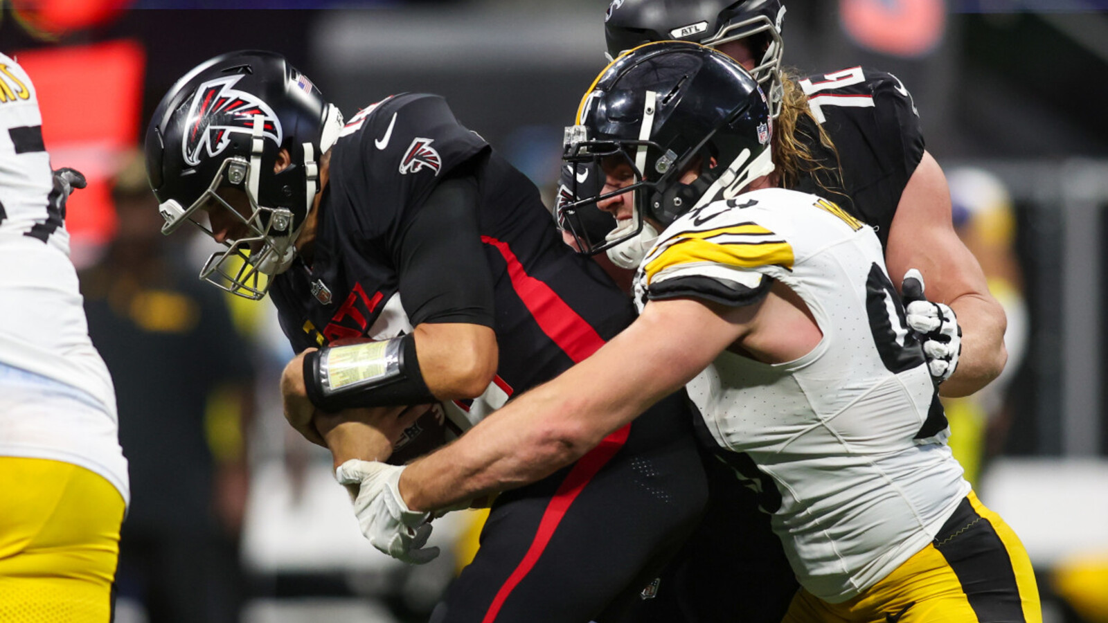 NFL insider says Steelers are among top teams to watch regarding trade for Pro Bowl quarterback if Aaron Rodgers doesn’t sign