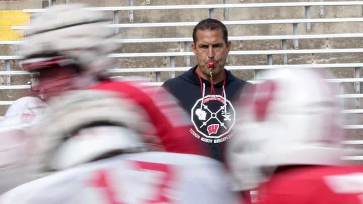 USA Today college football ranking has Wisconsin Badgers outside of Top 75 teams nationally