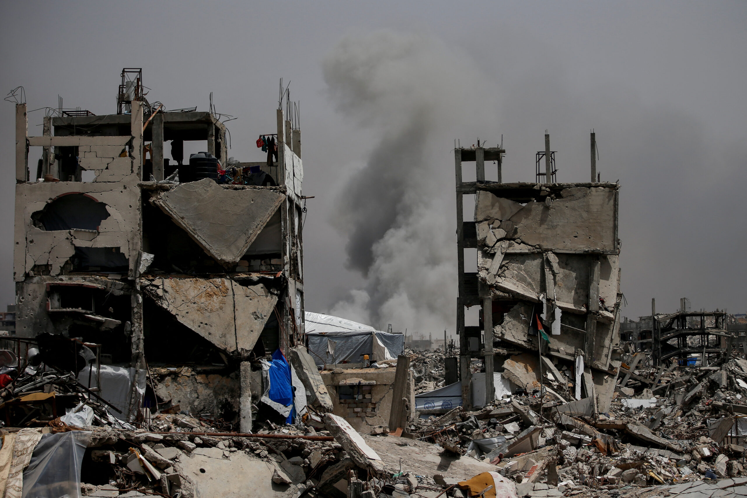 Hamas says new Gaza truce talks under way as Israel expands ground assault