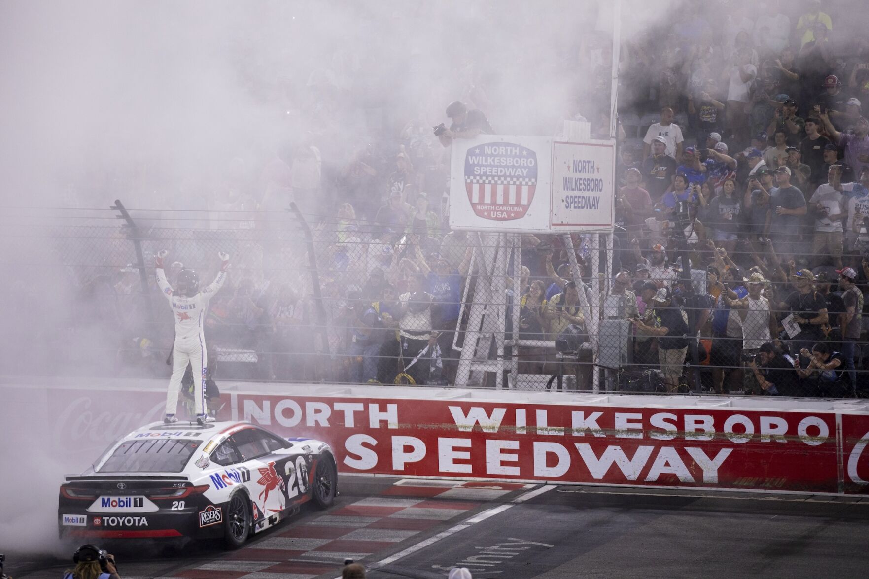  Drivers say North Wilkesboro Speedway deserves Cup points race