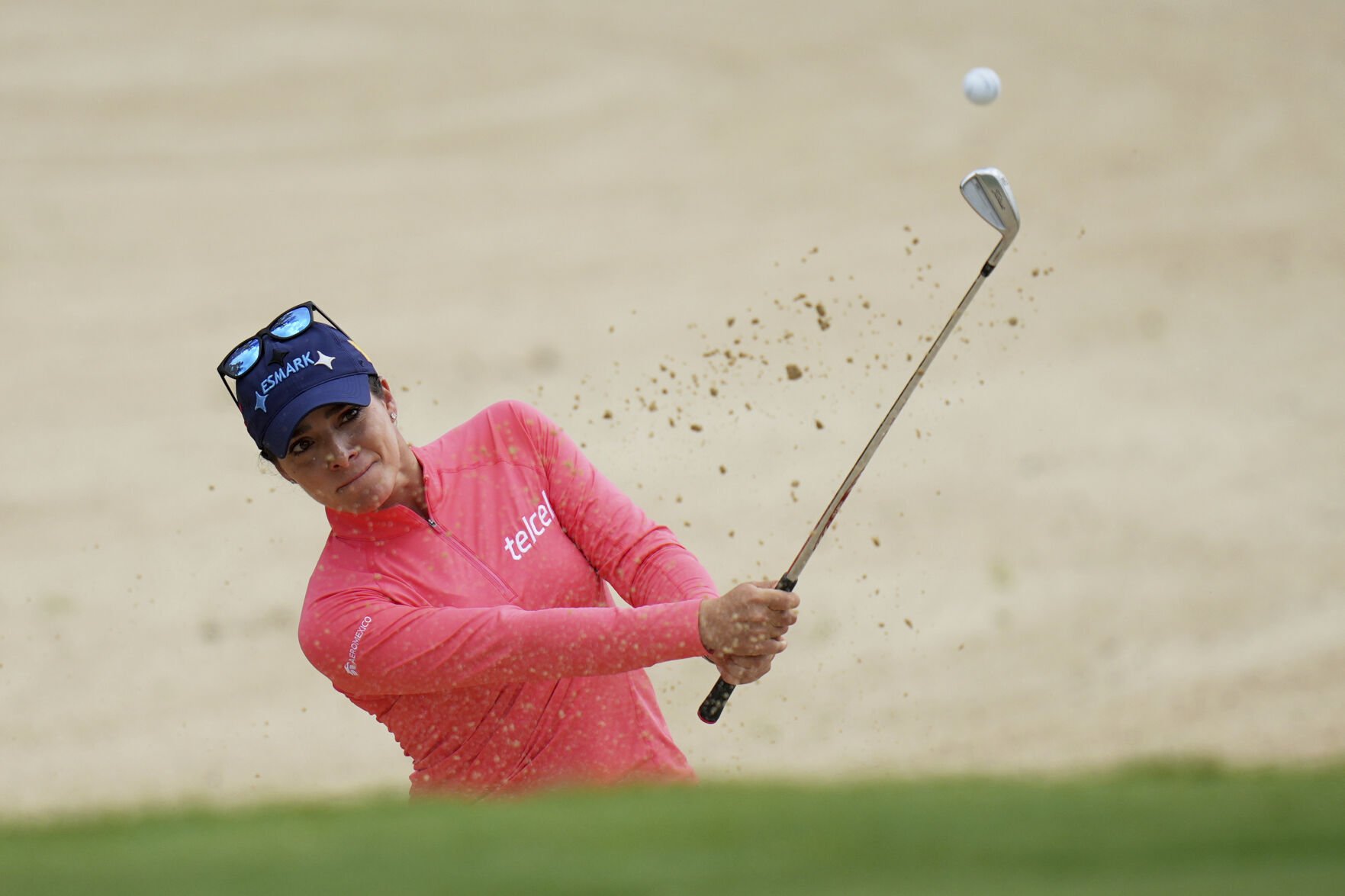 GOLF ROUNDUP