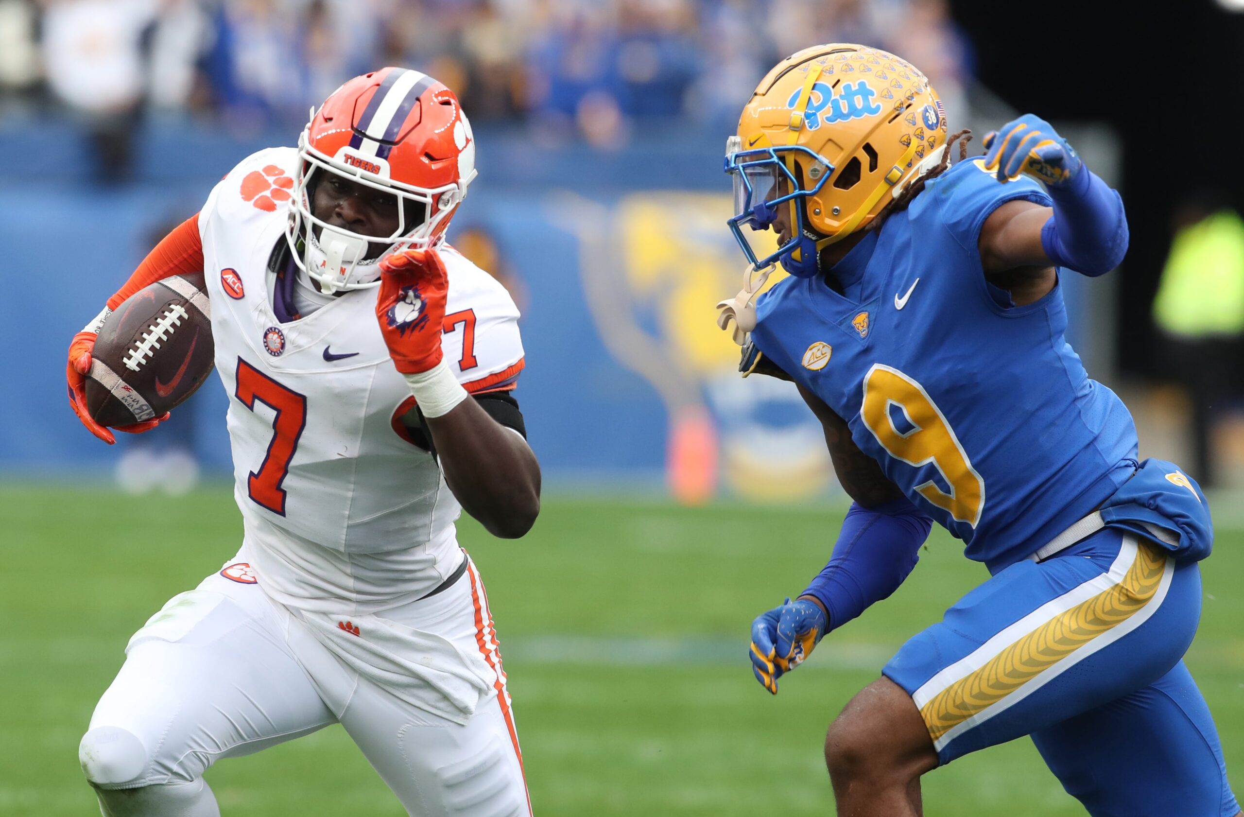 Blue-collar work ethic gives rookie RBs advantage as Cowboys develop run game