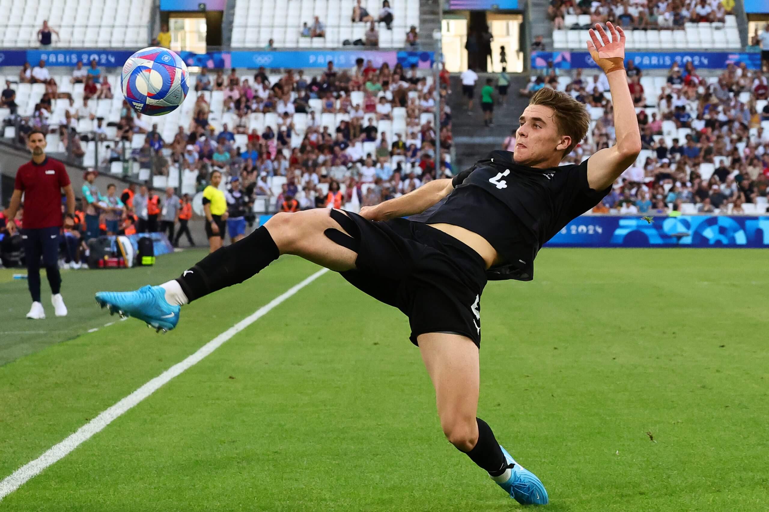 Tyler Bindon on Premier League ‘dream’, starting at LAFC, Vietnam War veteran grandfather