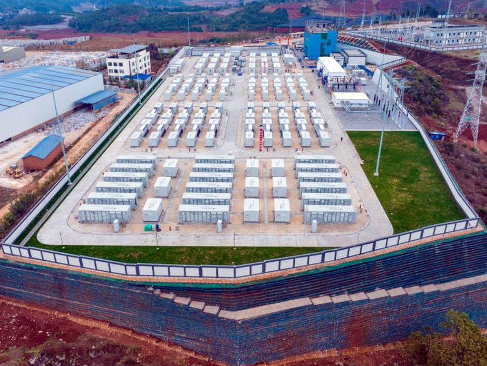 First mixed sodium-ion battery station at grid level used to balance wind and solar energy peaks