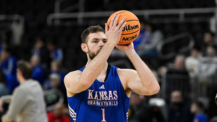 NBA Team Hosts Former Kansas Star Hunter Dickinson for Draft Workout