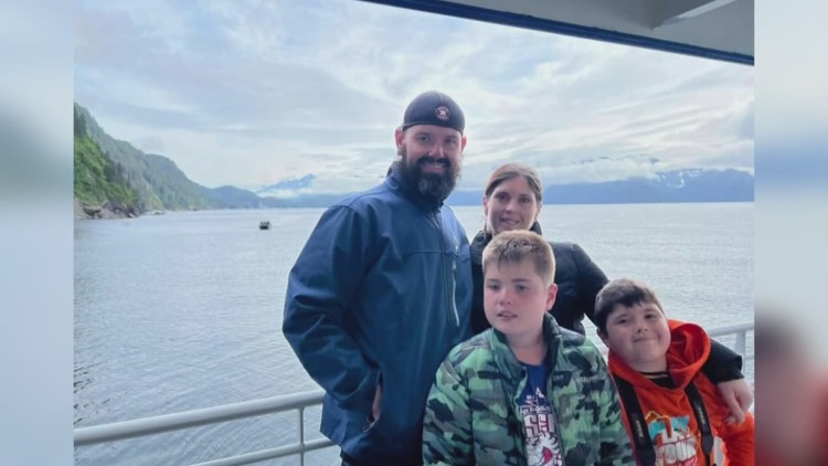 ‘We want to ensure we bring everyone home’ | Divers risking their lives to recover the remains of a missing Texas family