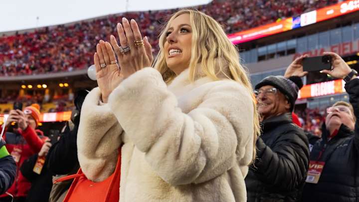 Brittany Mahomes slays Chiefs-red shoestring top stoked for Arrowhead return