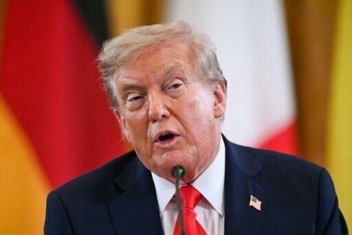 Trump visits police, troops deployed in US capital