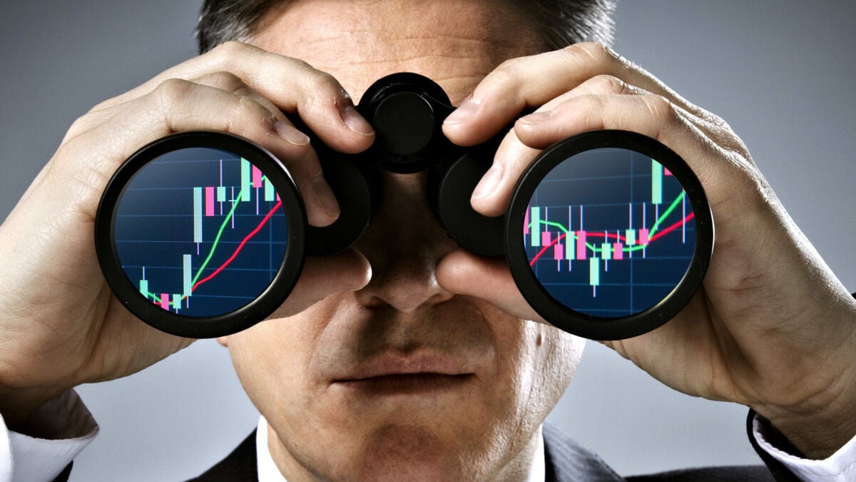 Long-time retired analyst has bold take on stocks after rare signal