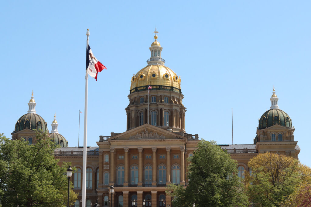 Iowa Democrats celebrate as Drey wins special election, breaks GOP supermajority