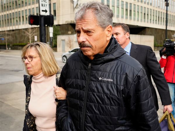 Prosecution wants jury to see past Randazzo ‘side deal’