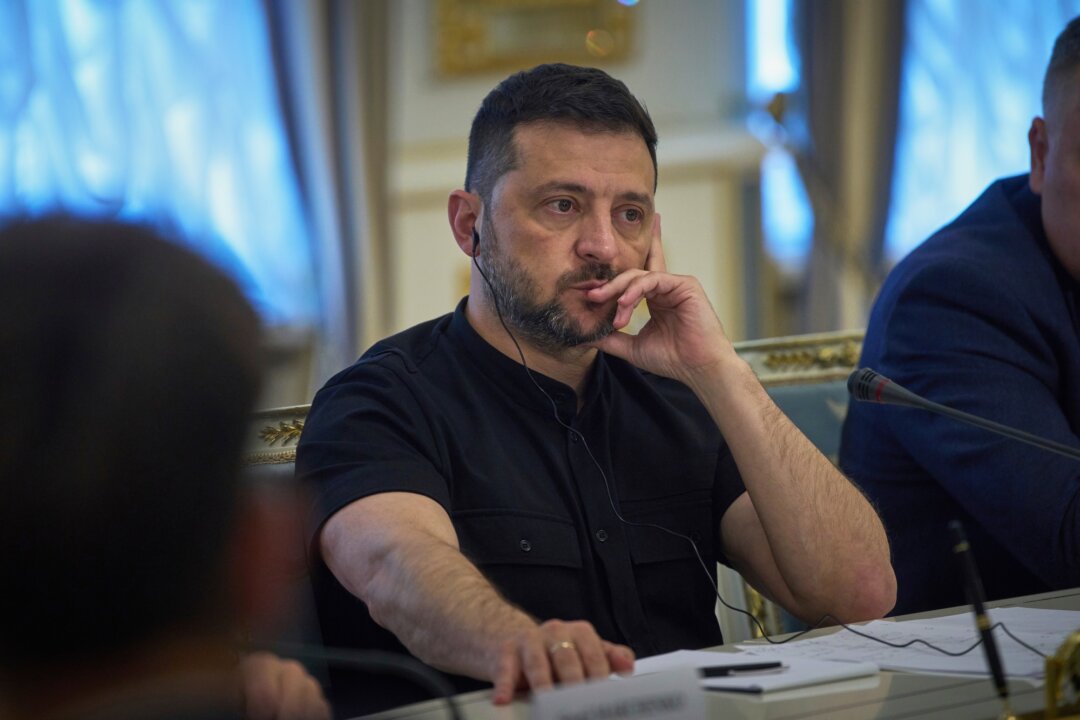 Ukraine Allows Men Below Draft Age to Go Abroad