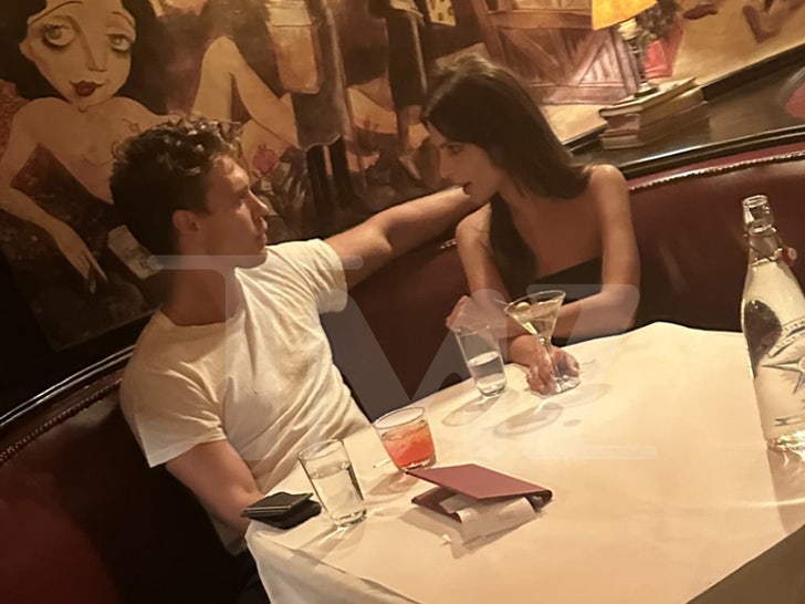 Austin Butler, Emily Ratajkowski Seen Grabbing Drinks in NYC