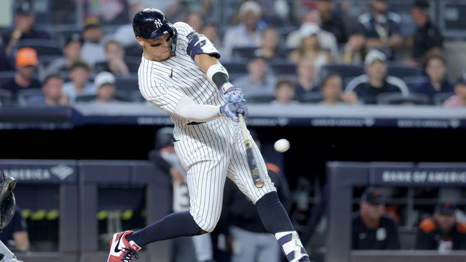 Aaron Judge matches Joe DiMaggio’s homer total as Yanks rout Tigers