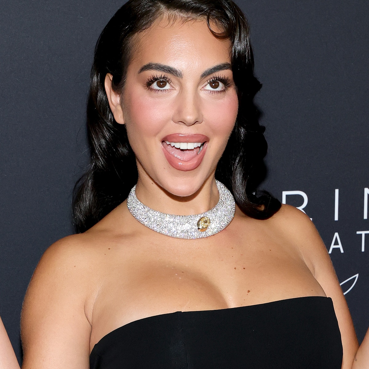 Cristiano Ronaldo’s Fiancée Georgina Rodríguez Flaunts Engagement Ring